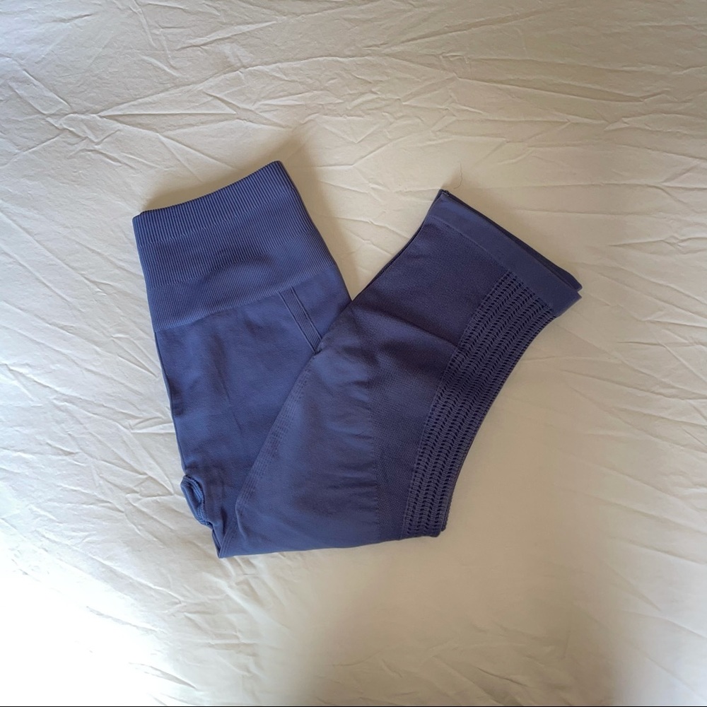 Lululemon Crops - Picture 2 of 2